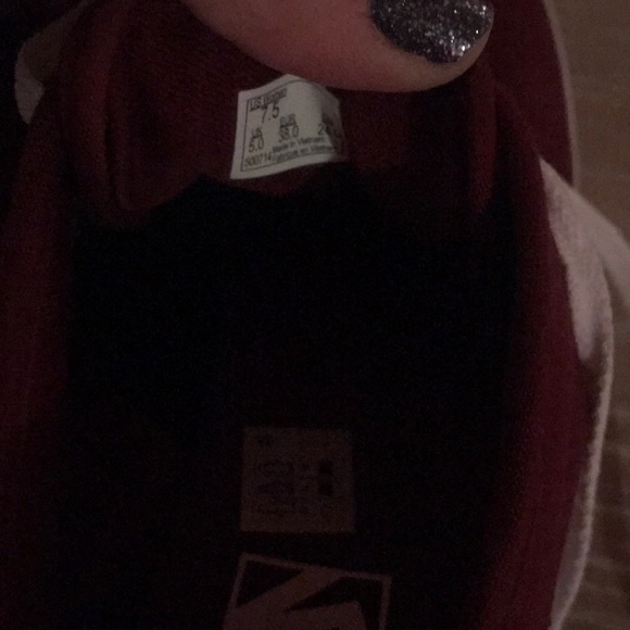 Vans - Picture 5 of 5